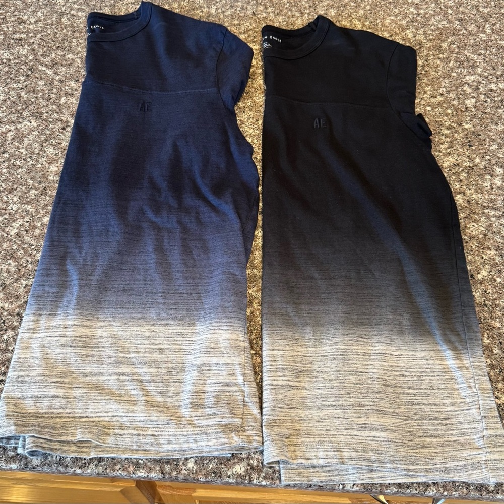 2 American Eagle Outfitters Ombre Short Sleeve Tee - Navy & Black with Gray Fade